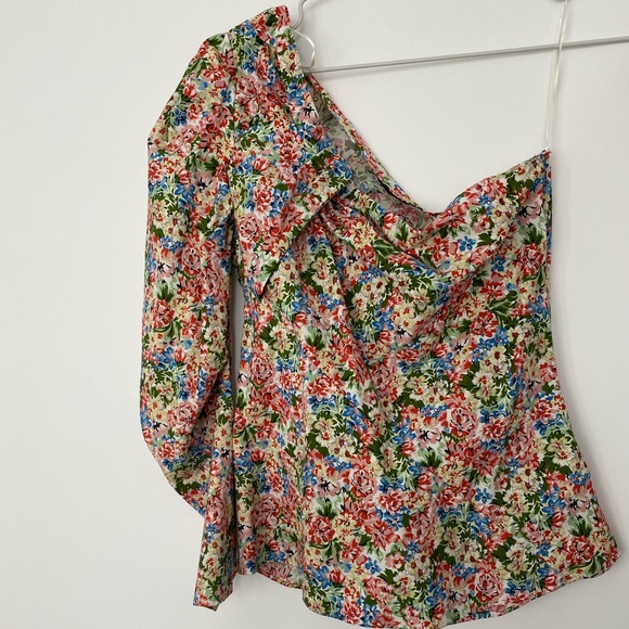 Zara Floral Asymmetrical Top - Picture 3 of 8